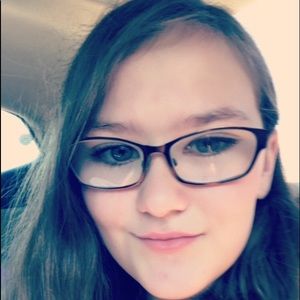 Meet your Posher, Cortney